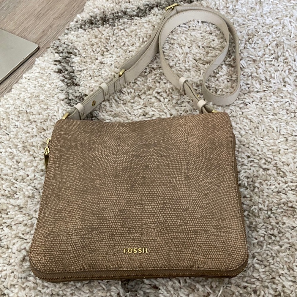 Beautiful Fossil crossbody bag/ bit  gold glitter
